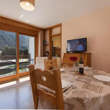 Sainte-foy-l'argentiere Sleeps 4 Pool Apartment *
