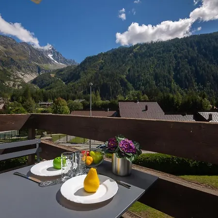 Sainte-foy-l'argentiere Sleeps 4 Pool Apartment *