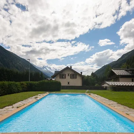 Sainte-foy-l'argentiere Sleeps 4 Pool *